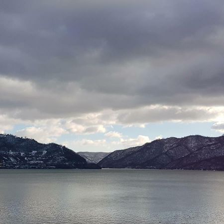 The View Apartment Orşova Εξωτερικό φωτογραφία